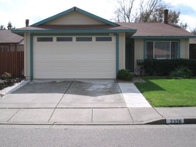 Front Yard / House