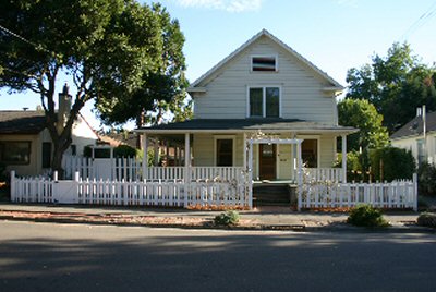 Front Yard / House