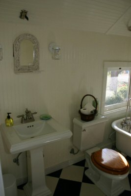 Master Bedroom (2)