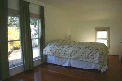 Master Bedroom (2)